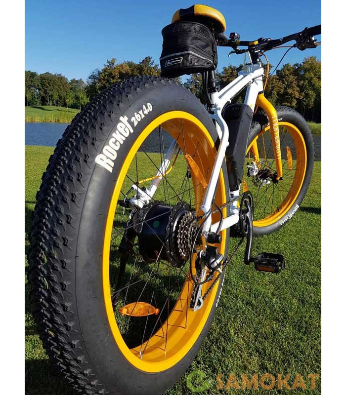 Giant fat hot sale tire